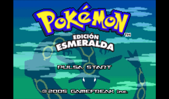 El jugon de movil retrogameando pokemon esmeralda portada